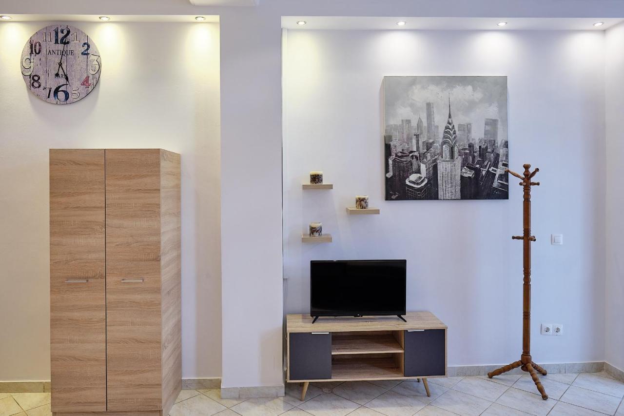 Alexis House Studio Pylos Exterior photo